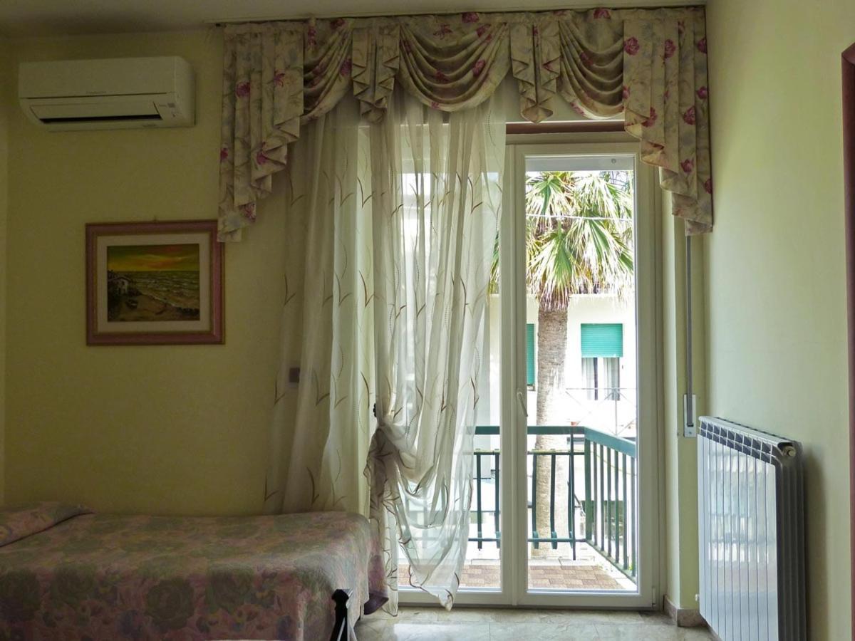Le Mimose Bed and Breakfast Pescara Eksteriør billede